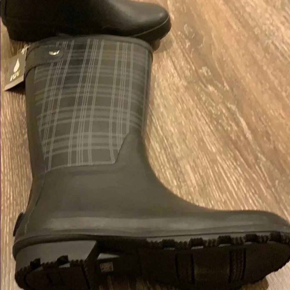 WTW Gray Plaid Rubber Boots Size 9 New